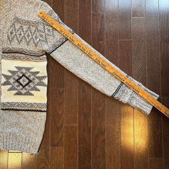 Kolby Gray Patterned Men's Sweater - Picture 5 of 9